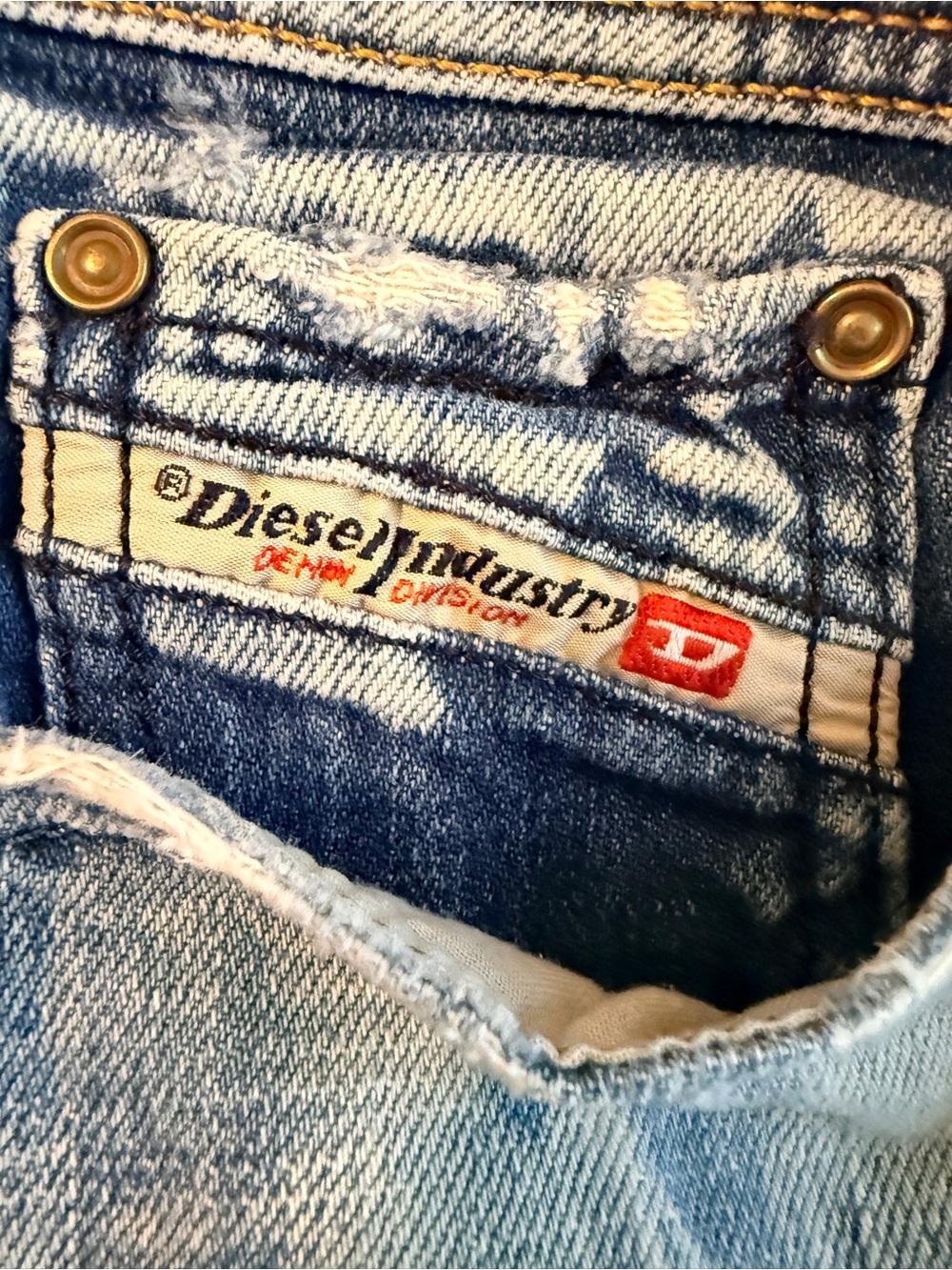 Diesel | Viker Low Rise, Button Fly Straight Leg Jeans, Distressed Wash - Picture 14 of 15